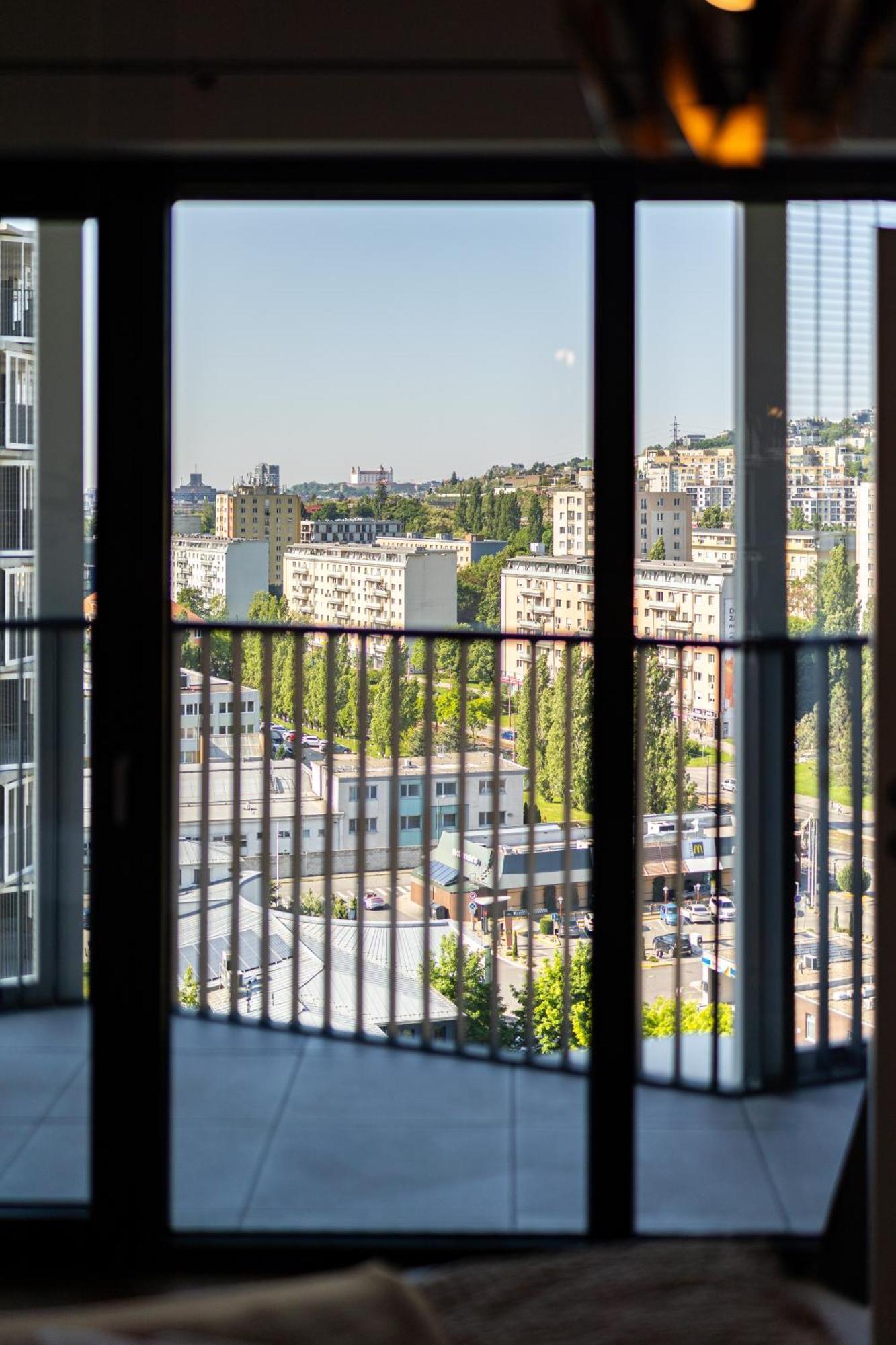 Bnb Slovakia Guthaus 64D Bratislava Exterior photo