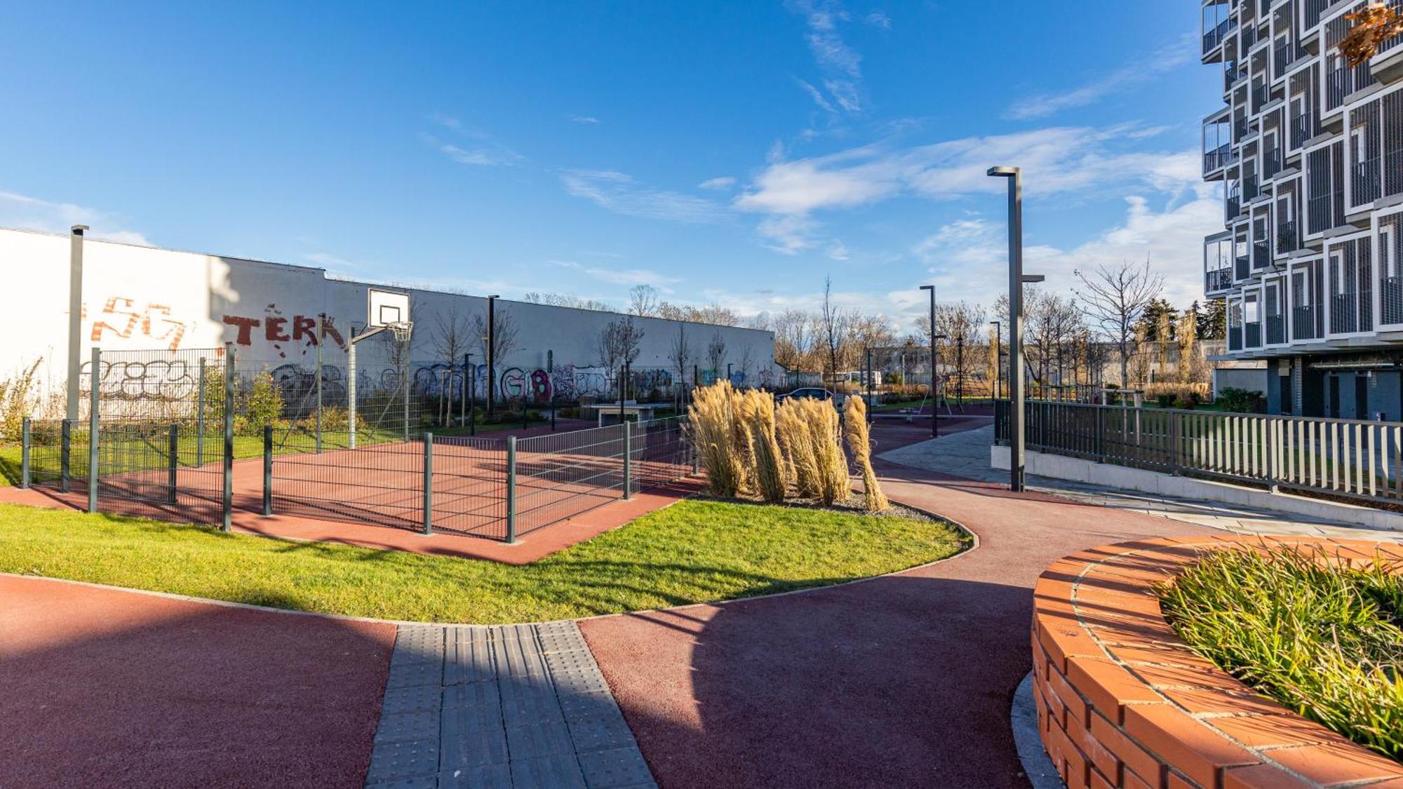 Bnb Slovakia Guthaus 64D Bratislava Exterior photo
